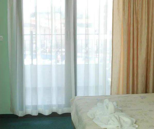 Kiparisite Szálloda Napospart